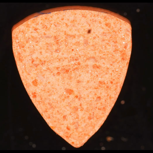 Tesla: hochdosierte Ecstasy-Tablette (MDMA), erworben als 2C-B, 27.06.2023 (Berlin)