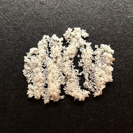 Ketamin, verunreinigt mit N-Methylpentylon und Koffein, erworben als 4-MMC (Mephedron), 08.07.2025 (Berlin)